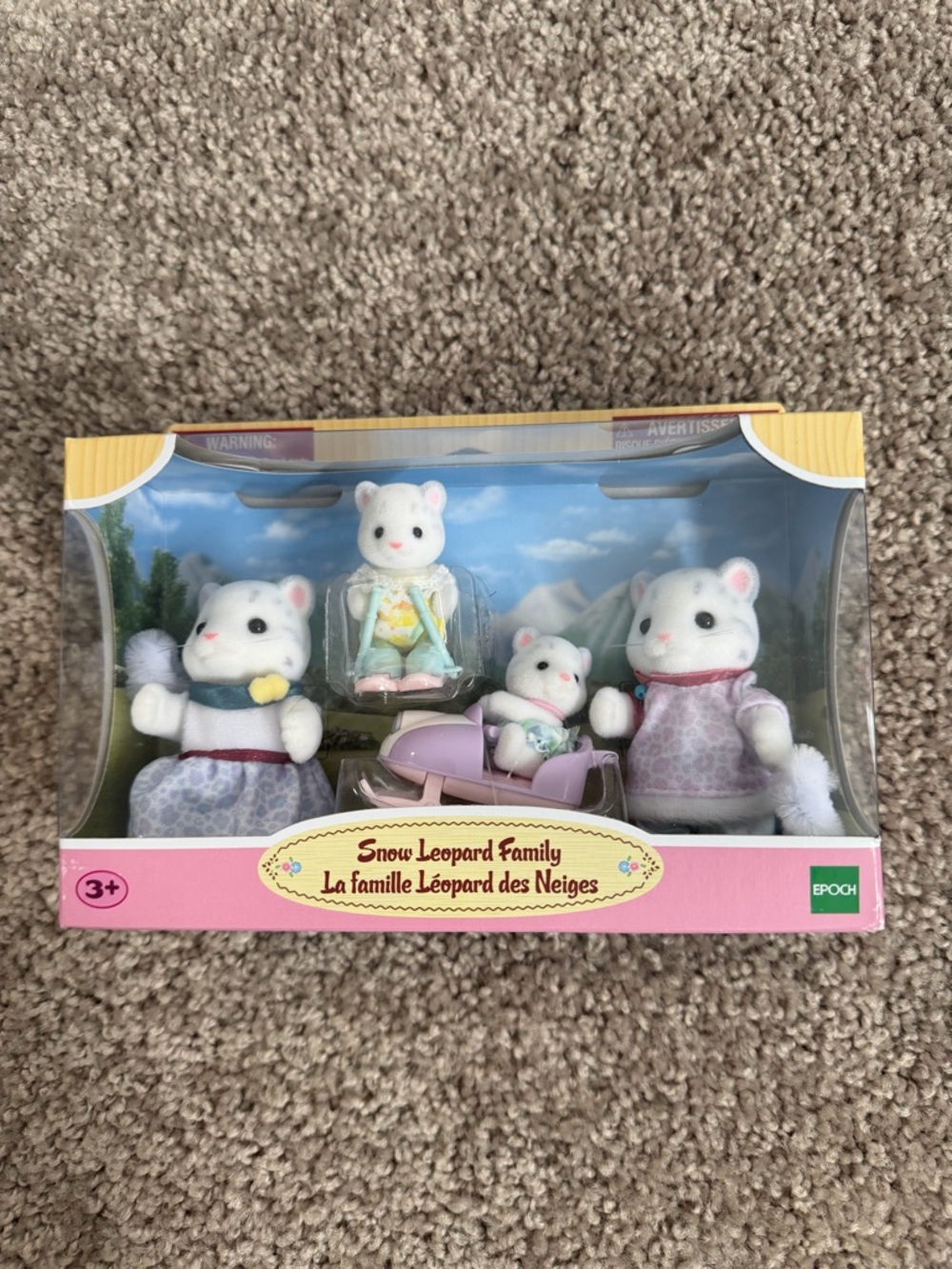 Calico Critters Snow Leopard Family new in box
